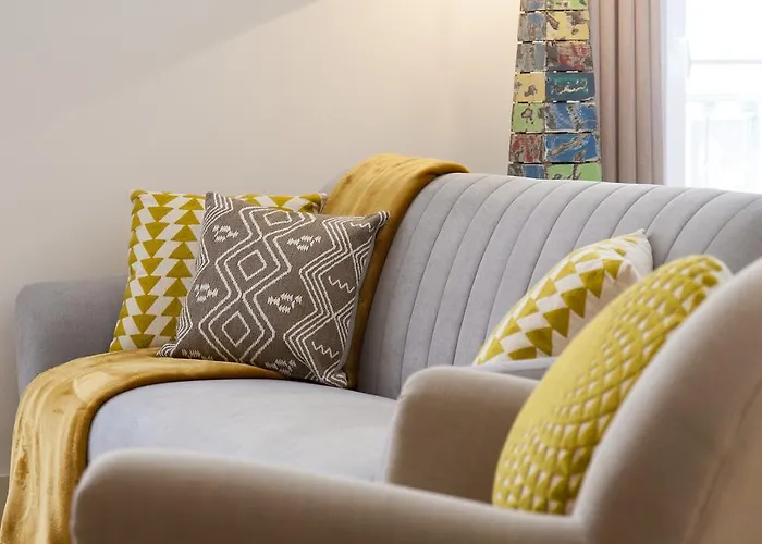 Joivy Downtown Design Apartments